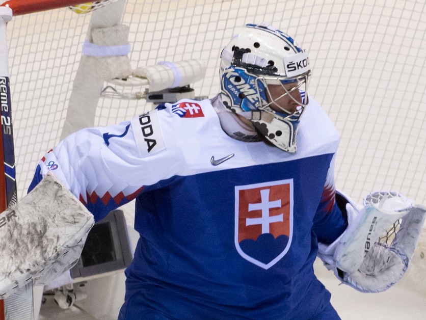 Marek Čiliak v bránke Slovenska počas domácich MS v hokeji 2019.