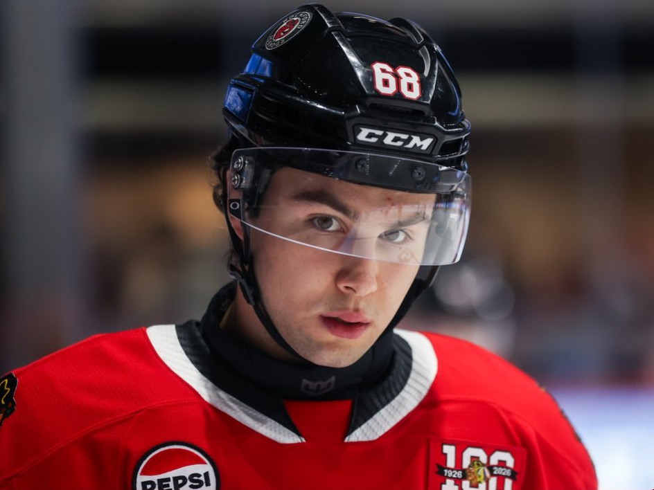 Martin Mišiak v drese Rockfordu IceHogs. 