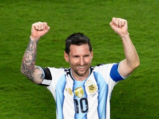 Lionel Messi oslavuje postup do semifinále MS vo futbale 2026.