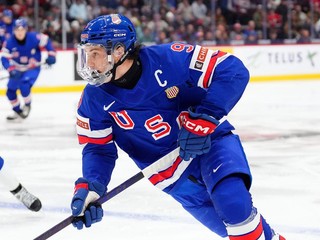 Ryan Leonard v drese USA: