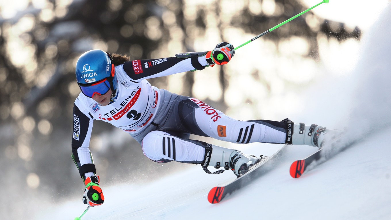 Petra Vlhová počas obrovského slalomu v stredisku Kranjska Gora v roku 2021. 