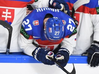 Marek Hrivík na slovenskej striedačke po zápase Slovensko - Kazachstan na MS v hokeji 2023.