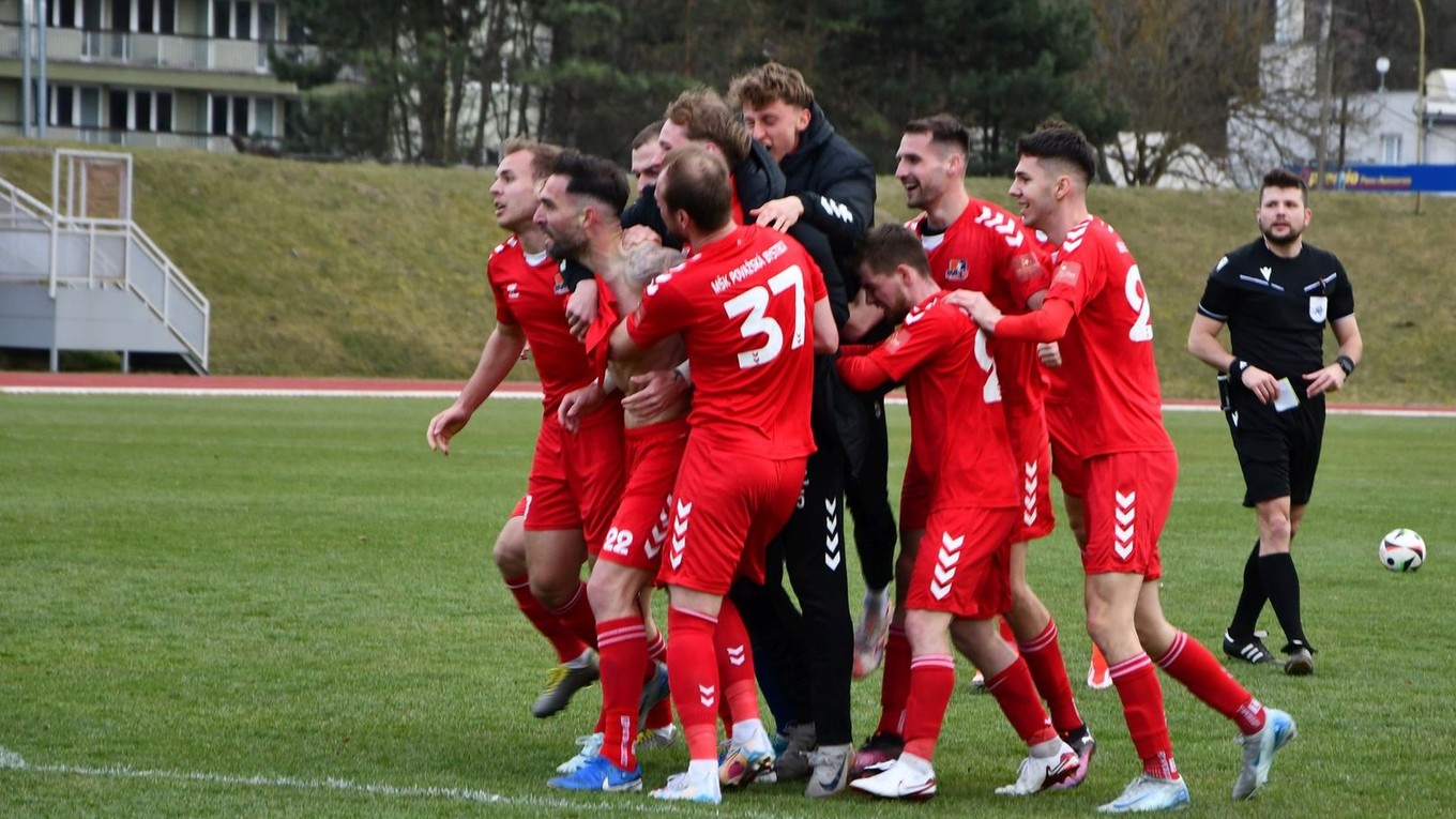 Futbalisti MŠK Považská Bystrica.
