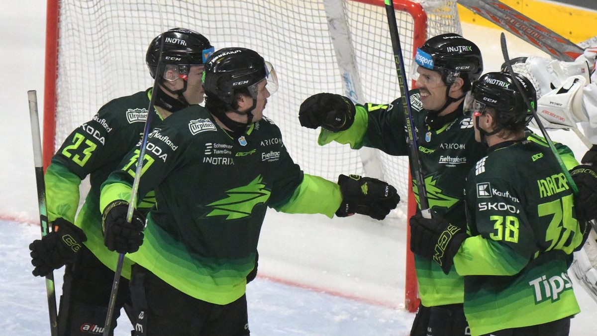 Gólová radosť hráčov Vlci Žilina.
