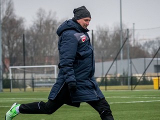 Tréner Dunajskej Stredy U19 Peter Černák.