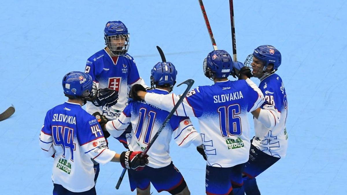 Radosť slovenských hokejbalistov do 16 rokov