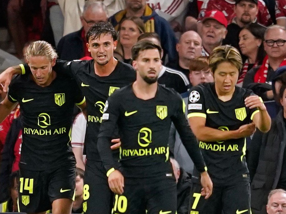Futbalisti Atlética Madrid oslavujú gól.