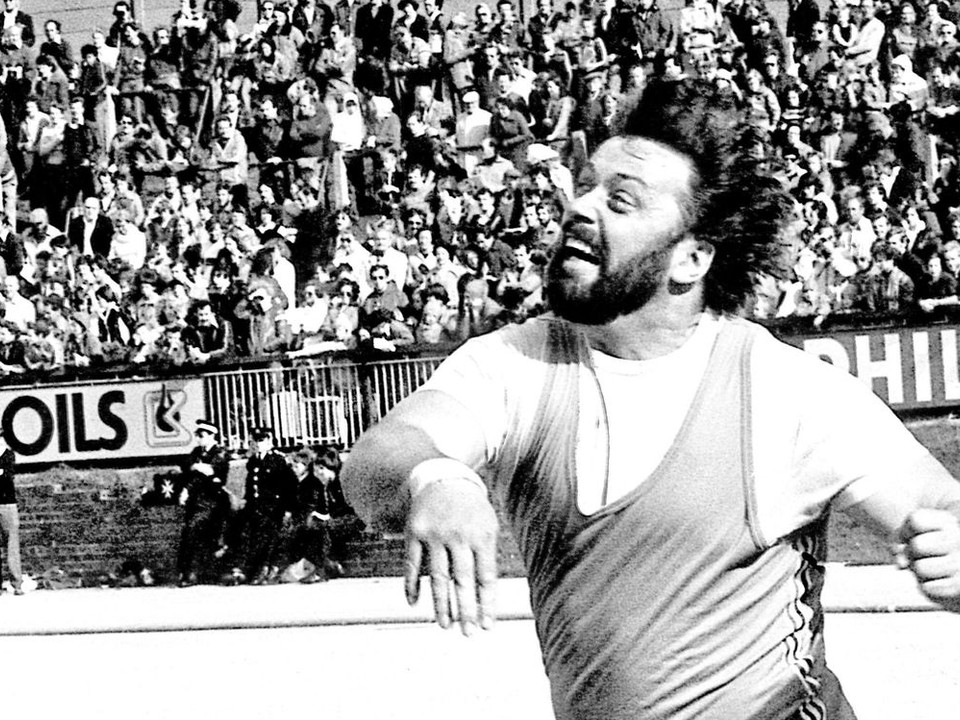 Geoff Capes.