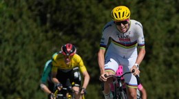 Tadej Pogačar zdolal Jonasa Vingegaarda v závere 3. etapy Tour de France 2026.