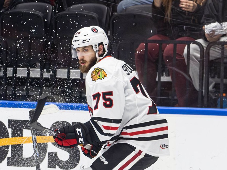 Matúš Spodniak v drese Rockford IceHogs.