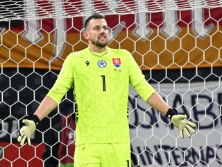 Brankár Martin Dúbravka počas zápasu Nemecko - Slovensko v Lipsku.