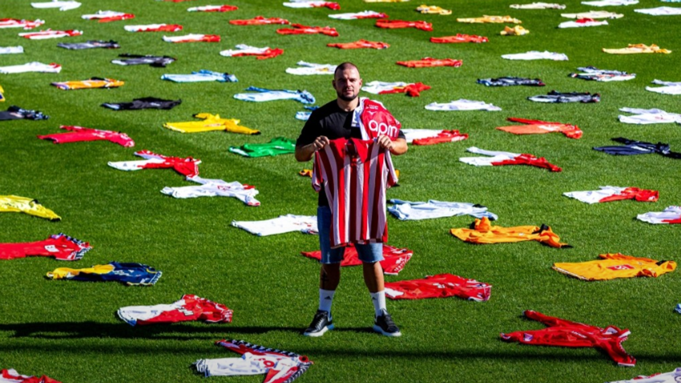 Fanúšik AS Monaco má najväčšiu zbierku originálnych dresov na svete