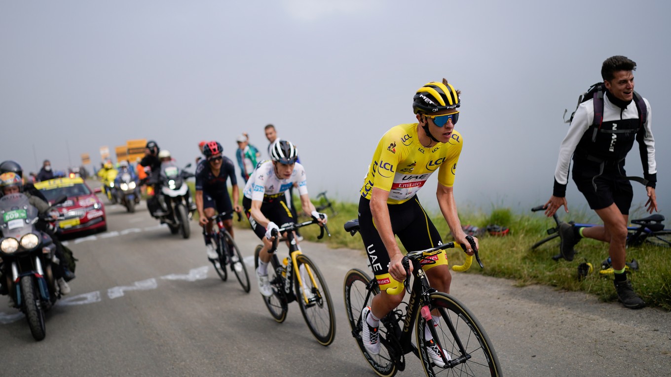 Tadej Pogačar a Jonas Vingegaard zvádzajú od roku 2021 na Tour de France veľké súboje. 