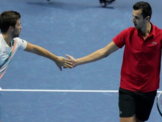 Chorvátsky deblový pár Nikola Mektič (vľavo) a Mate Pavič. 