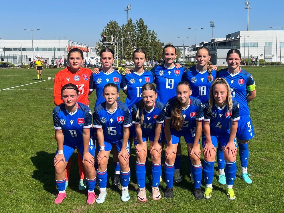 Základná jedenástka pred zápasom WU15 Fínsko - Slovensko na UEFA Development turnaji v Starej Pazove (22. 9. 2024).