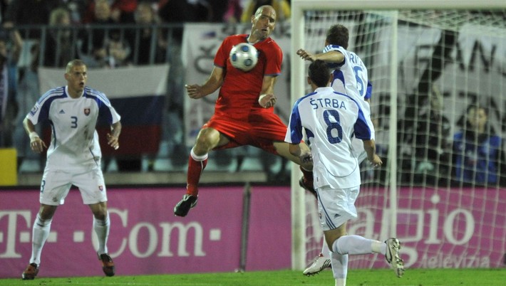 Jan Koller v kvalifikačnom zápase Slovensko - Česko v Bratislave v roku 2009.