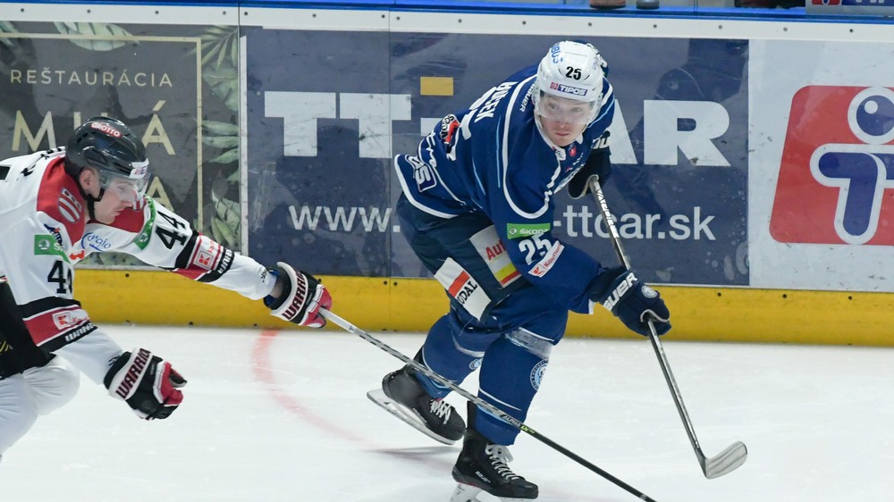 Odmietol zámorie, v KHL sa nepresadil. Samuel Buček si našiel nový klub