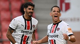 Futbalisti Spartaka Trnava Roko Jureškin (vľavo) a Jakub Paur.