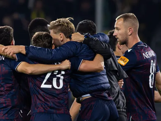Futbalisti Dunajskej Stredy sa radujú z víťazstva.