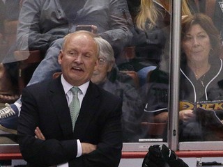 Tréner Lindy Ruff.