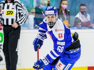 Juraj Slafkovský (vpravo).