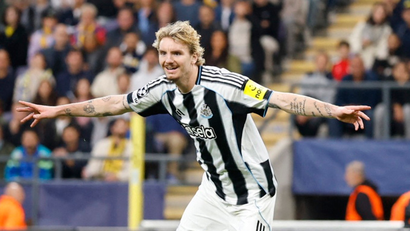 Nick Woltemade oslavuje gól