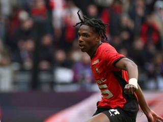 Jérémy Jacquet v drese Lens.