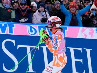 Petra Vlhová po slalome v Killingtone 2023.