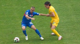 Stanislav Lobotka v zápase Slovensko - Rumunsko v skupine E na EURO 2024.