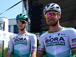 Slovenskí cyklisti Erik Baška (vľavo) a Peter Sagan.