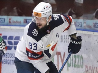 Martin Bakoš v drese HC Slovan Bratislava.