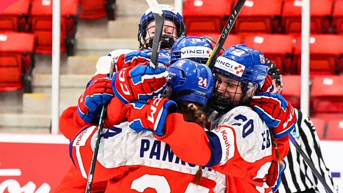 Hokejistky Česka do 18 rokov.