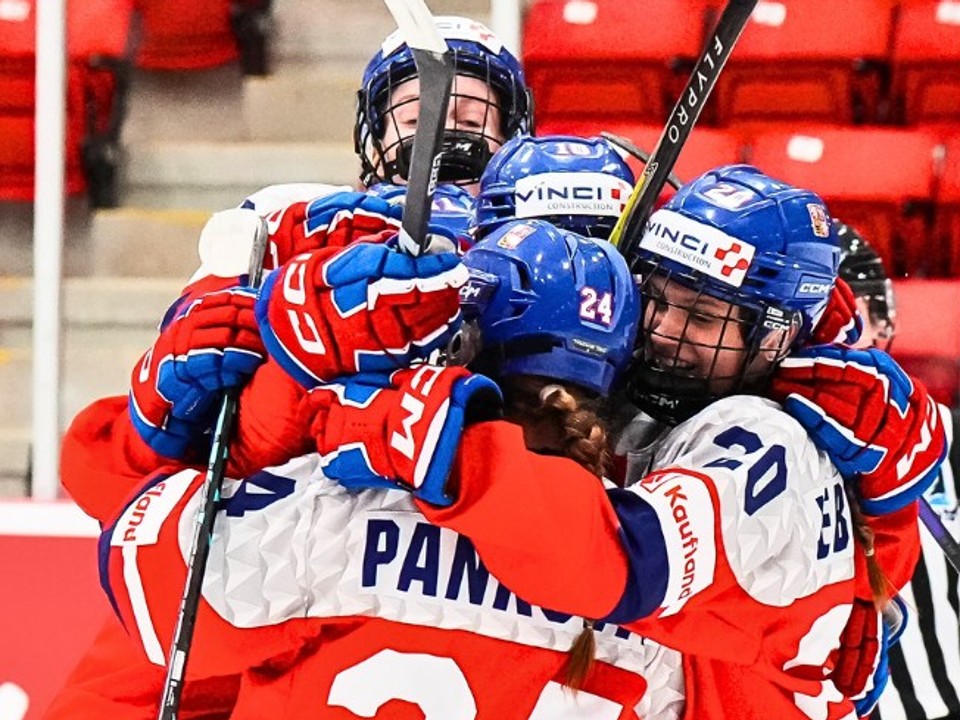 Hokejistky Česka do 18 rokov.