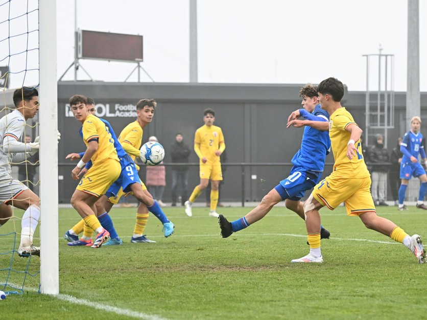 Alex Vrábel strieľa gól v prípravnom zápase Slovensko 16 – Rumunsko 16 v Dunajskej Strede (17.11.2024)