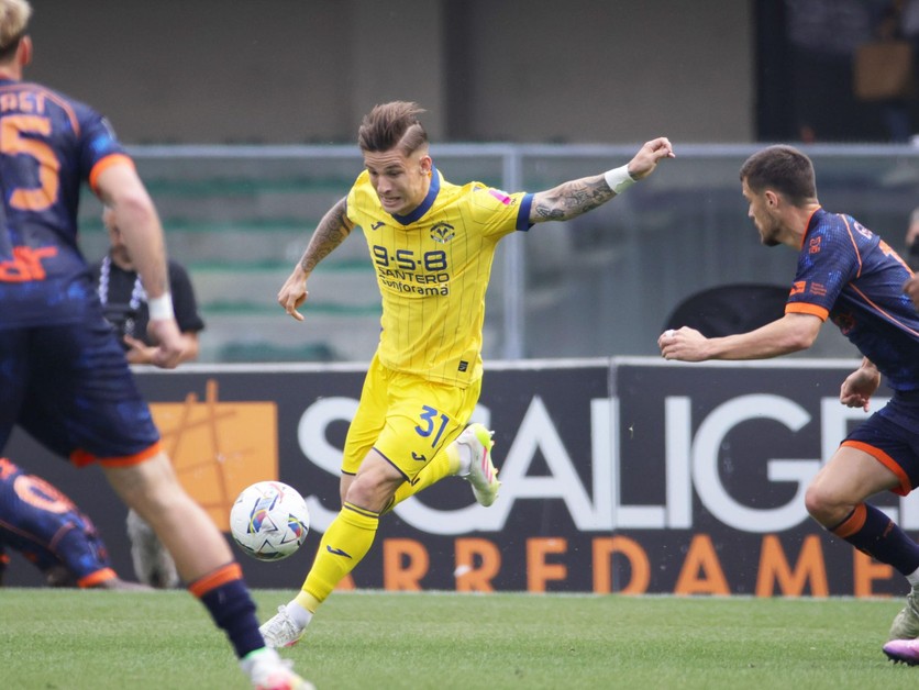 Klub Tomáša Suslova (na snímke) Hellas Verona ešte bojuje o záchranu. 