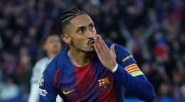 Hráč Barcelony Raphinha.