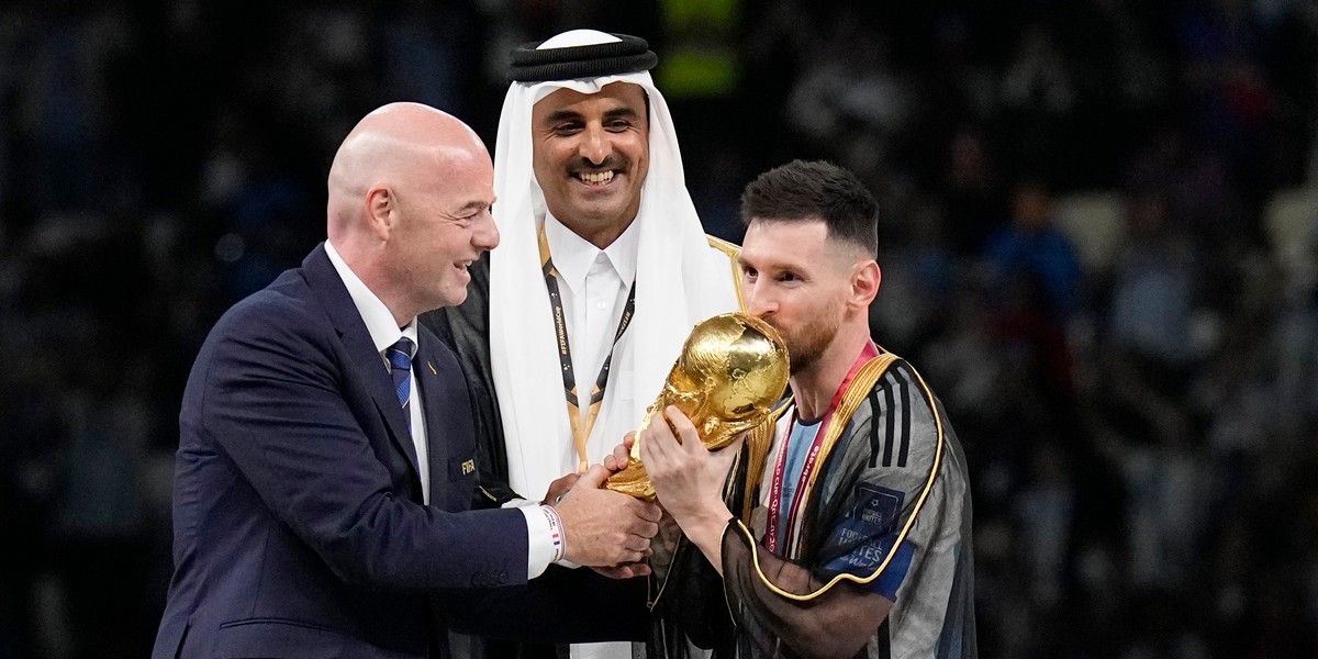 Messi takmer vypadol a Infantino trpel. Argentínsky futbal čelí vyšetrovaniu FBI