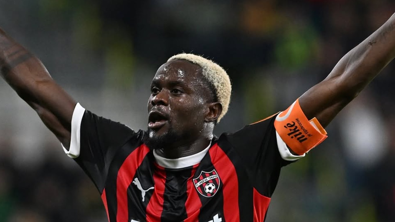 Hilary Gong oslavuje gól do siete MŠK Žilina.