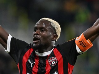 Hilary Gong oslavuje gól do siete MŠK Žilina.