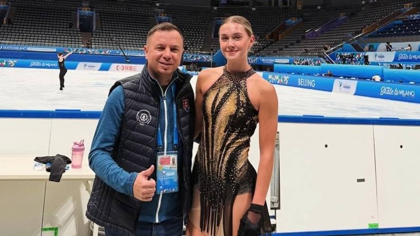 Vanesa Šelmeková s trénerom Rastislavom Vrlakom v Pekingu.