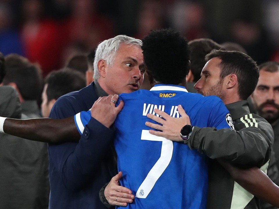 José Mourinho a Vinícius.