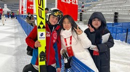 Slovenská skokanka na lyžiach Kira Kapustíková na pretekoch v Číne.