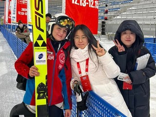 Slovenská skokanka na lyžiach Kira Kapustíková na pretekoch v Číne.