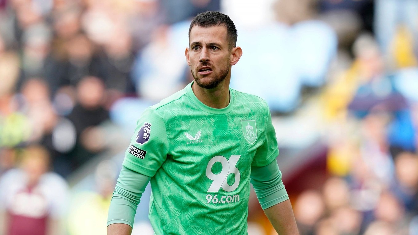 Martin Dúbravka v drese Burnley.