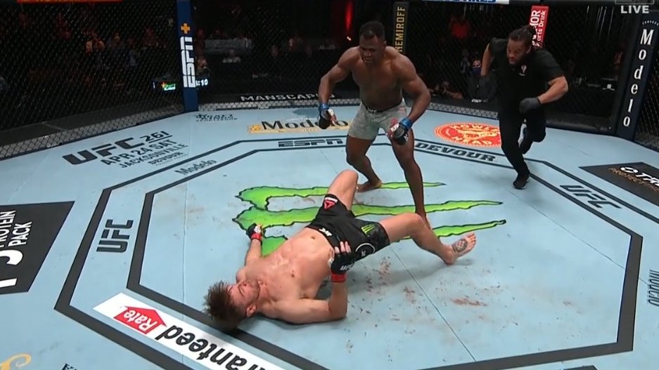 UFC 260: Ngannou to dokázal! Ťažká váha má po tvrdom KO nového kráľa (VIDEO)