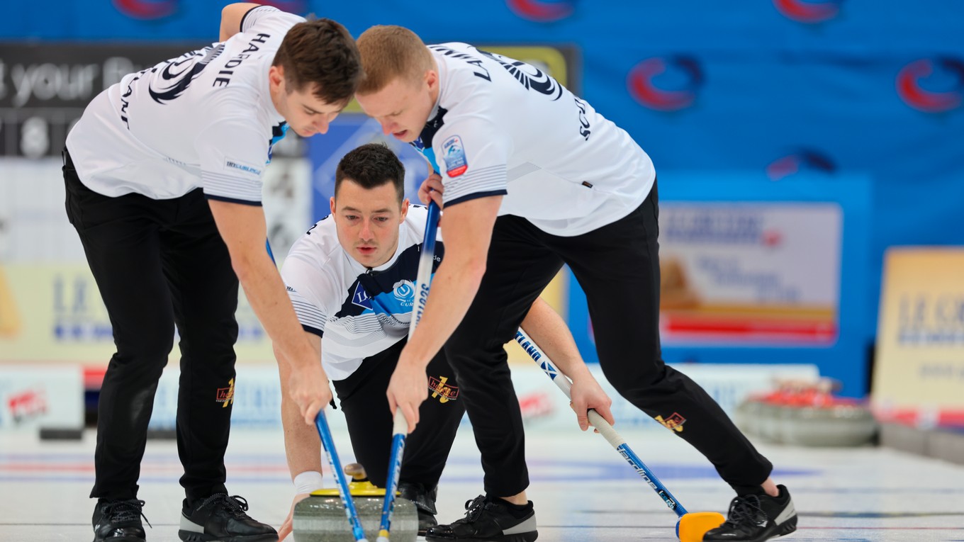 Reprezentanti Škótska zvíťazili na majstrovstvách Európy v curlingu.