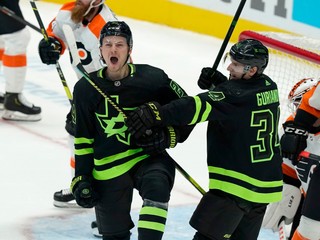 Radosť hráčov Dallas Stars.