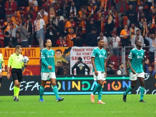 Futbalisti Liverpoolu po prehre s Galatasarayom