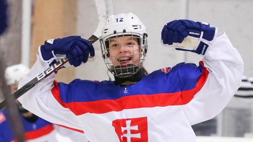 VIDEO: Žiari aj vo štvrťfinále, 14-ročná Lopušanová strelila ďalší neskutočný gól!