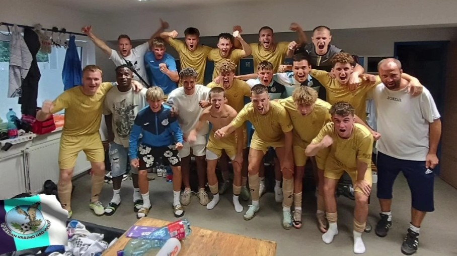 Blamáž, je to neprístupné, hromžil tréner treťoligistu. Brankár chytil až tri penalty